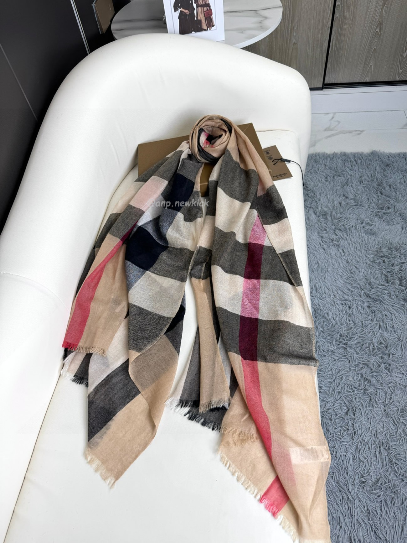 Burberry Vintage Check Cashmere Scarf 90x200cm (6) - newkick.app